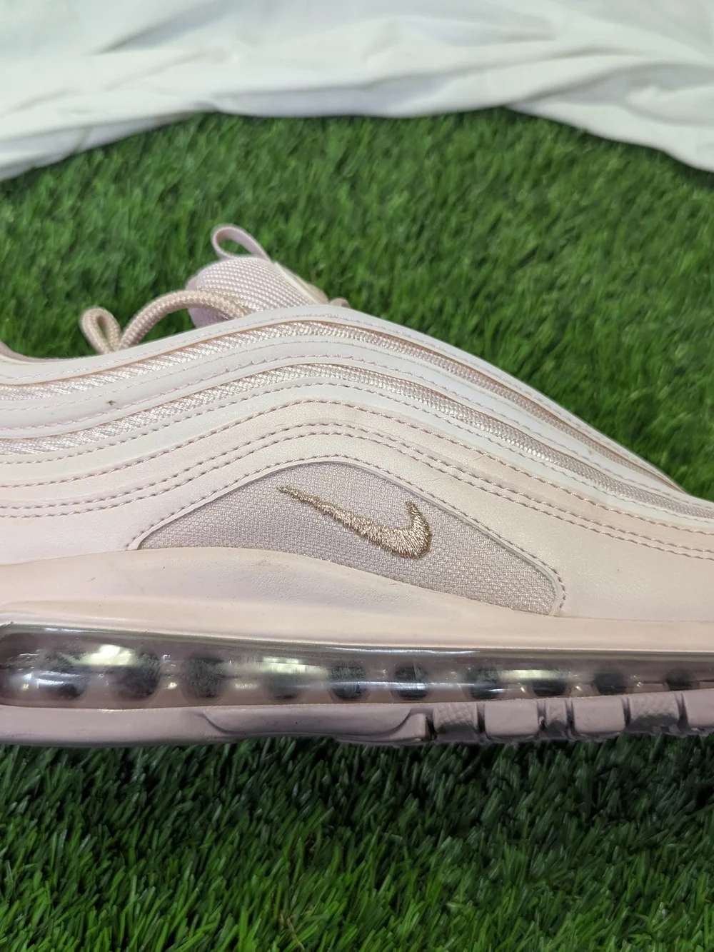 Nike Women’s Light Pink Air Max 97